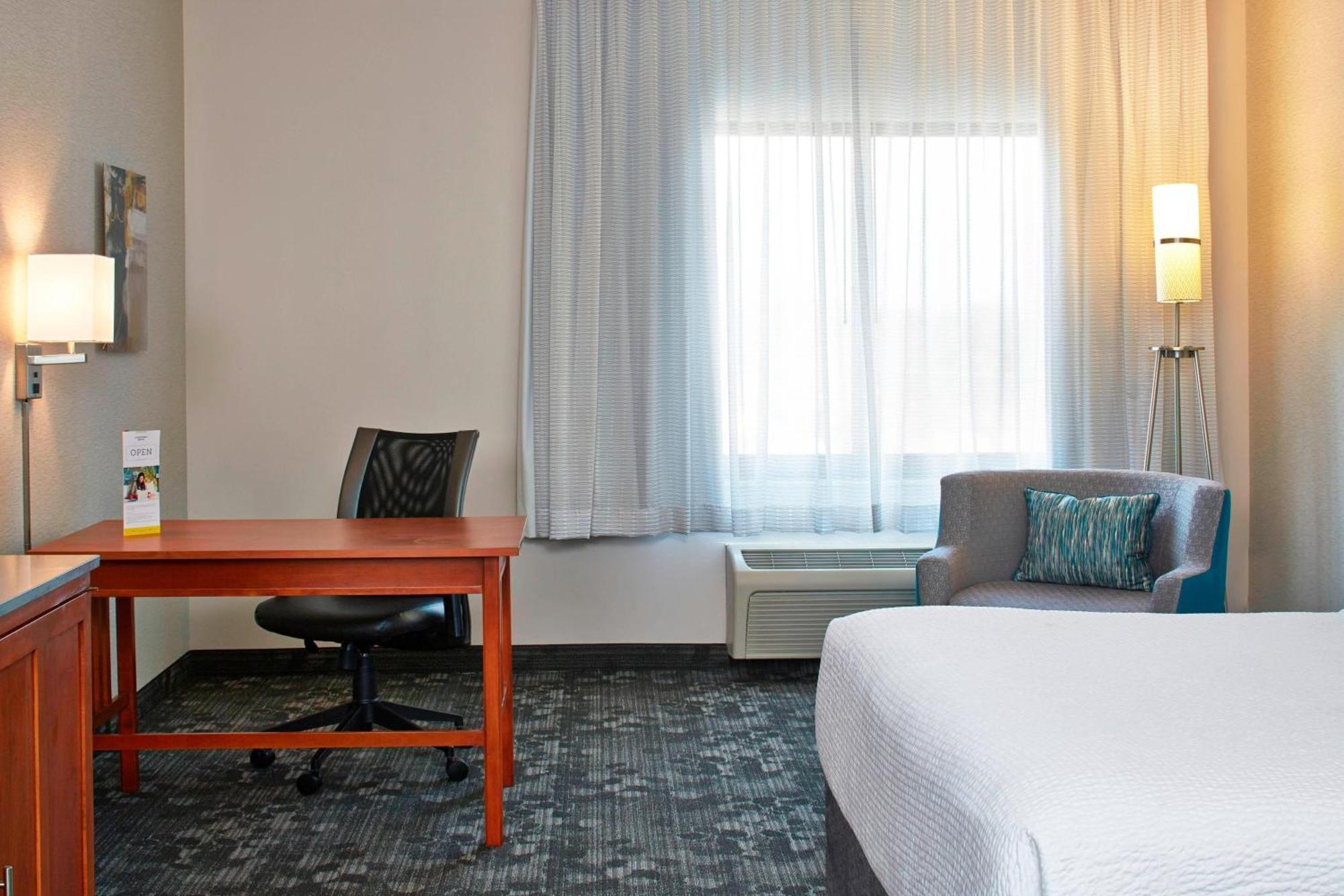 Courtyard By Marriott Bloomington Mall Of America Ξενοδοχείο Εξωτερικό φωτογραφία